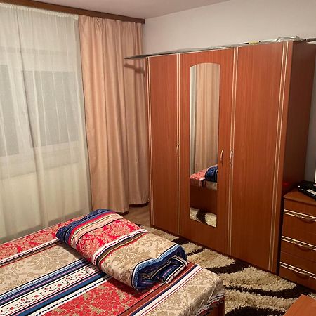 Apartament Petroşani Buitenkant foto