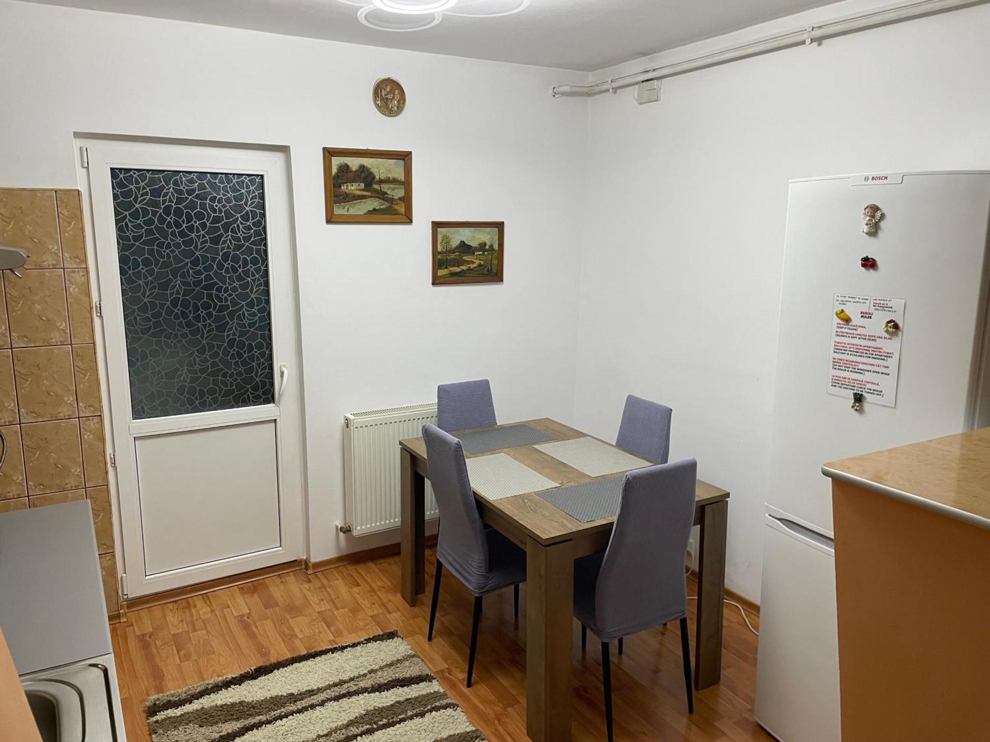 Apartament Petroşani Buitenkant foto