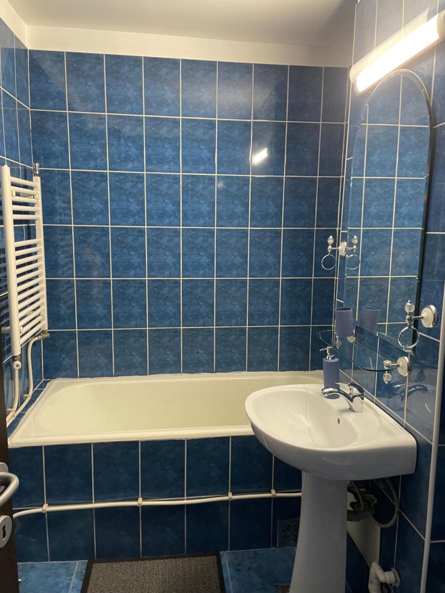 Apartament Petroşani Buitenkant foto